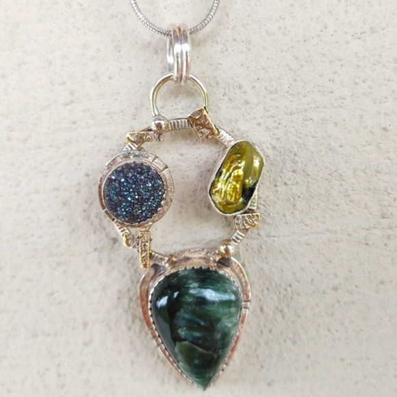 Seraphinite Art Piece Pendant in SOLID 925 Sterling Silver w/ Gold Vermeil - Picture 9 of 15